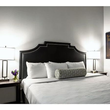 Bold 2Br 2Ba In The Block Apartment By Cozysuites! Indianapolis Dış mekan fotoğraf