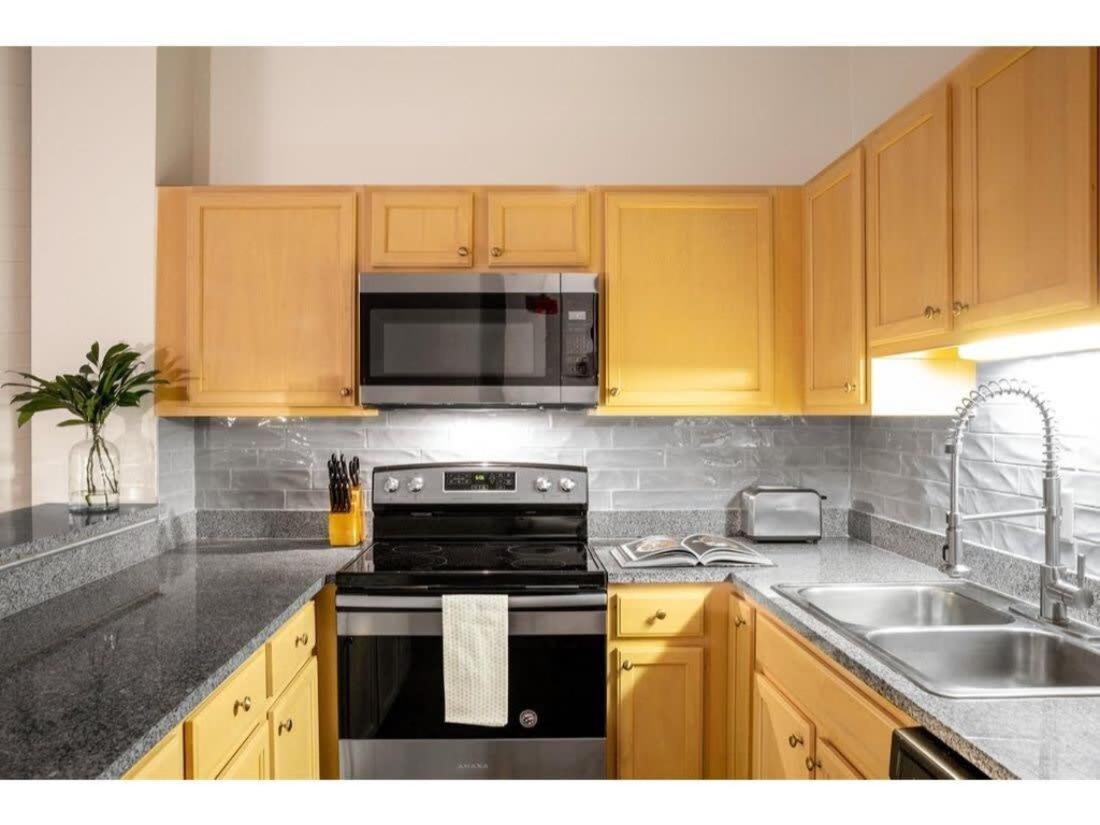 Bold 2Br 2Ba In The Block Apartment By Cozysuites! Indianapolis Dış mekan fotoğraf